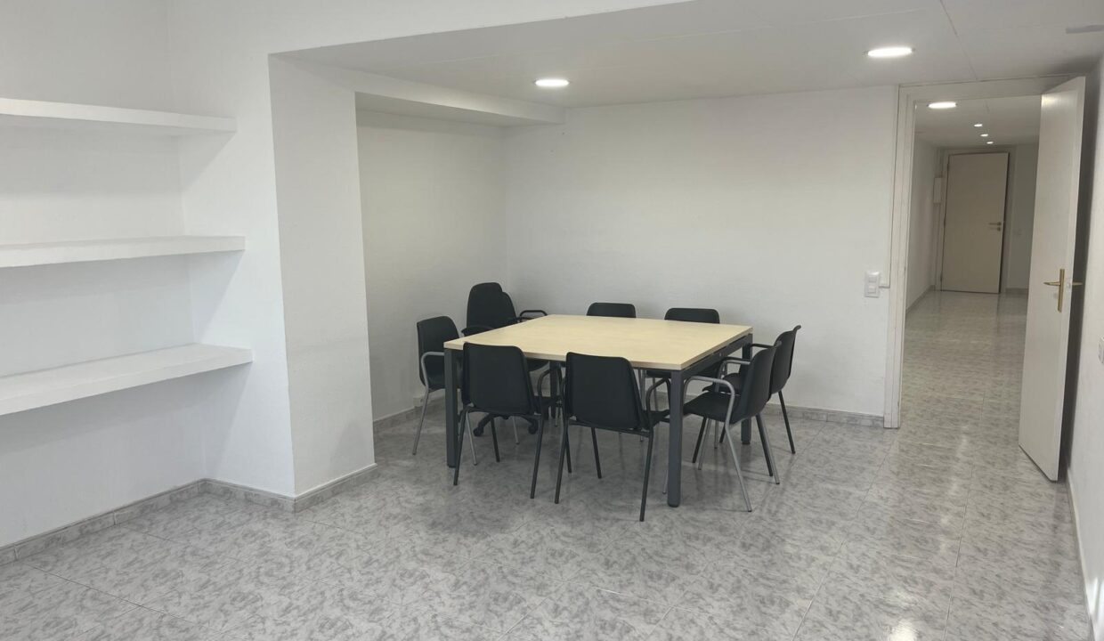 WhatsApp Image 2025-12-18 at 11.37.42 (1)